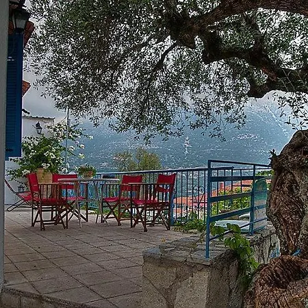 Auntie's With View, Near Agia Efimia בית נופש *